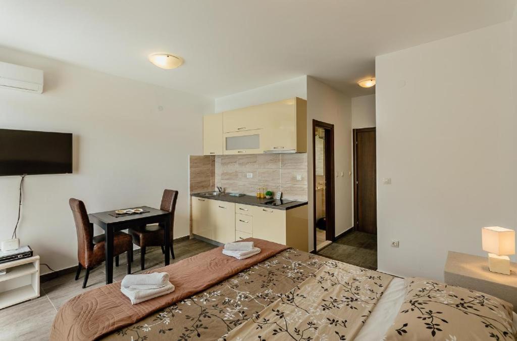 Apartments Joy 赫尔采格诺维 外观 照片
